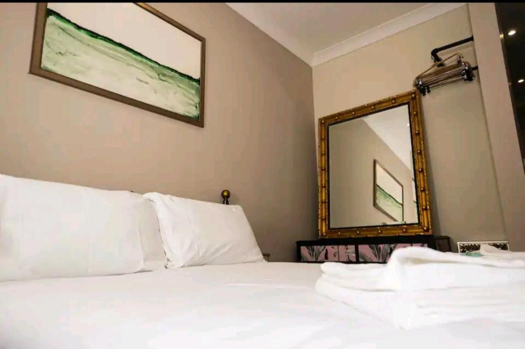 Stones Throw Apartamento Scarborough Exterior foto